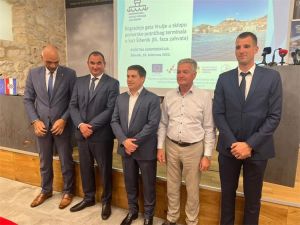 Potpredsjednik Vlade i ministar Butković sudjelovao na konferenciji projekta „Dogradnja gata Vrulje u sklopu pomorsko – putničkog terminala u luci Šibenik”
