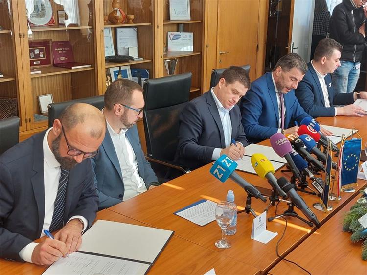 Potpisan Ugovor o dodjeli bespovratnih sredstava za nabavu 20 tramvaja za ZET
