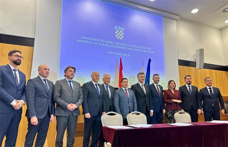 Potpredsjednik Vlade i ministar Butković u Dubrovniku potpisao ugovore za dva važna cestovna projekta